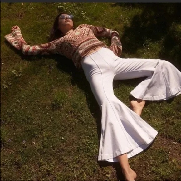 BOGO! Free People We The Free Cha Cha Flare Leg Cropped White Denim Pants 26 - Picture 2 of 11